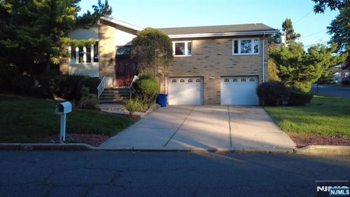 45 Center St, Englewood Cliffs, NJ, 07632-1518 | Card Image