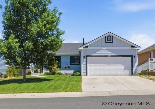 1509 Summerset Dr, Cheyenne, WY, 82001-6878 | Card Image