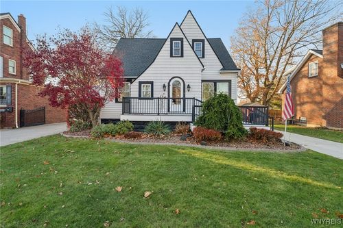 17 S Shore Blvd, Lackawanna, NY, 14218-1717 | Card Image