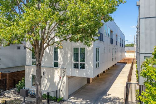 105-2016 N Fitzhugh Ave, Dallas, TX, 75204-4694 | Card Image