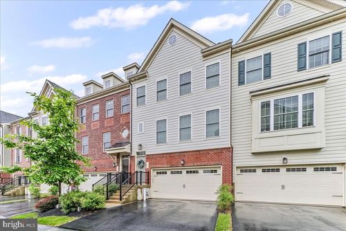 4 Parkview Cir, WAYNE, PA, 19087-4188 | Card Image
