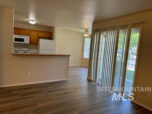 apt-101-158 N Seafury Ln, Boise, ID, 83704-9459 | Card Image