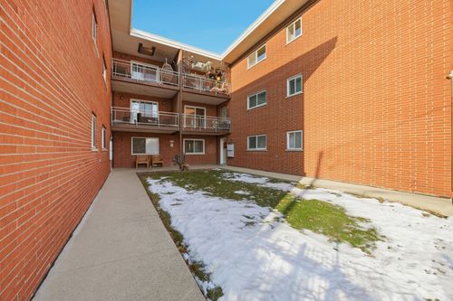 apt-1d-4618 River Rd, Schiller Park, IL, 60176-1585 | Card Image