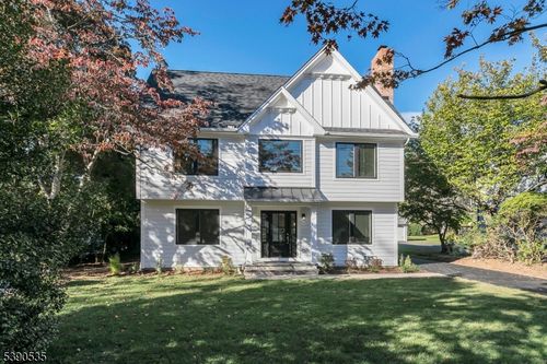 117 W Oak St, Basking Ridge, NJ, 07920-1757 | Card Image