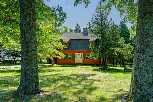 674 Middle Tpke, Storrs Mansfield, CT, 06268-1315 | Card Image