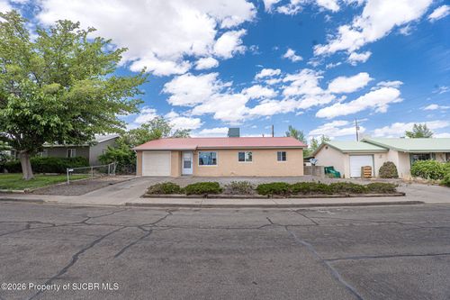 906 E 26th Street, Farmington, NM, 87401 | Card Image