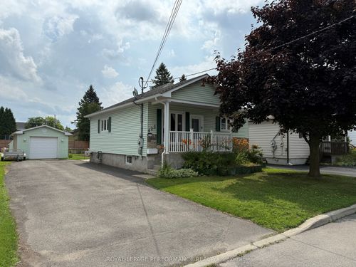 423 Champlain St, Hawkesbury, ON, K6A2C3 | Card Image