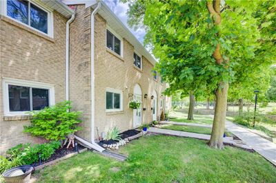 28 - 206 Green Valley Dr, Townhouse with 3 bedrooms, 1 bathrooms and 1 parking in Kitchener ON | Image 1