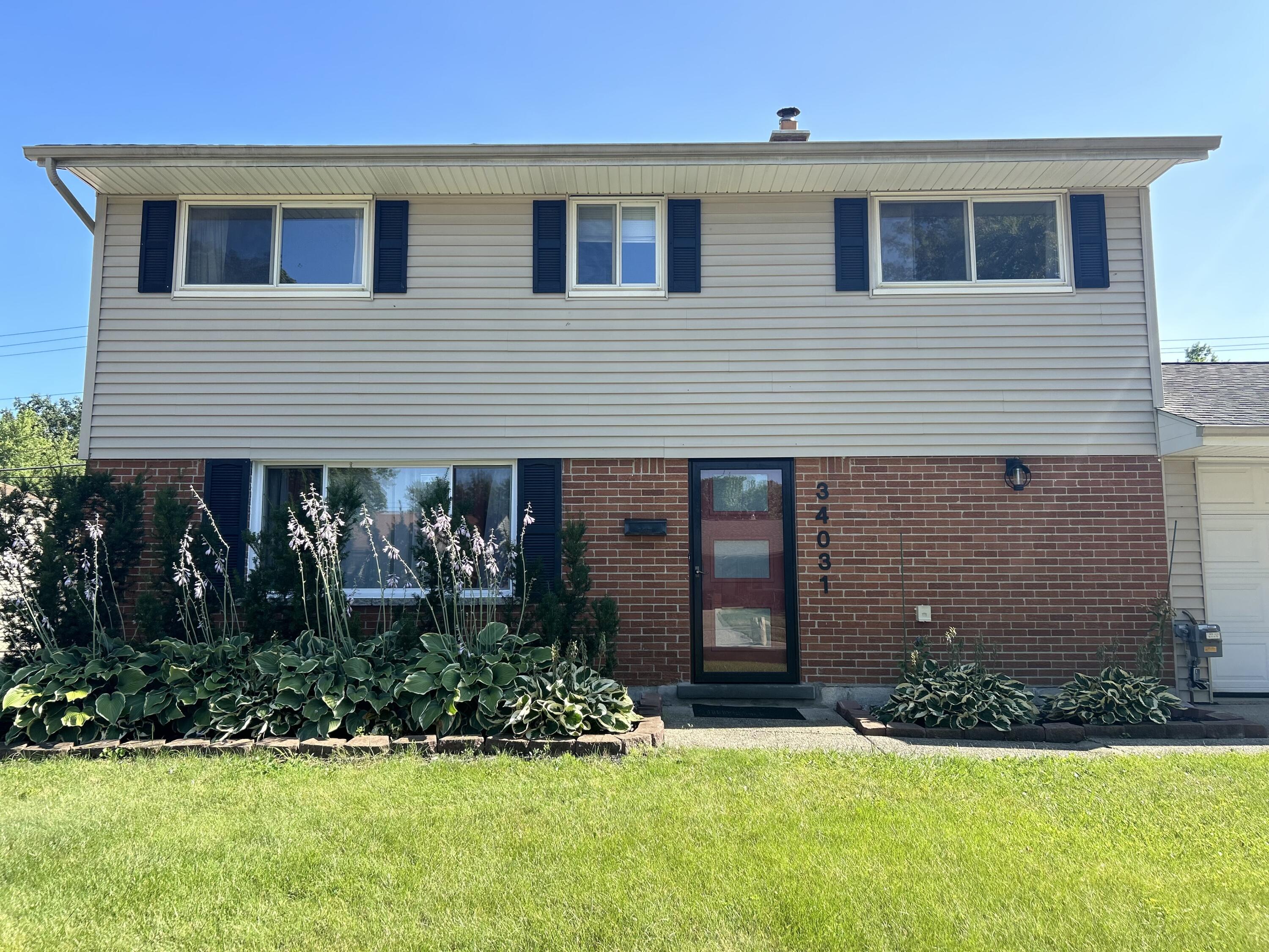 Tonquish Trl, Westland, MI 48185