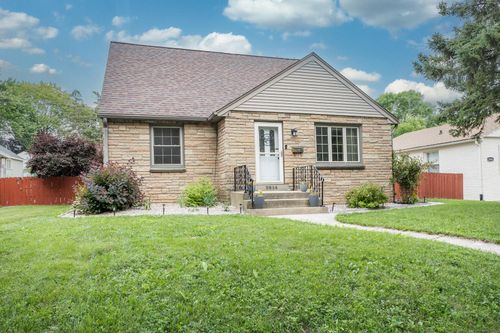 2814 N 86th St, Milwaukee, WI, 53222-4724 | Card Image