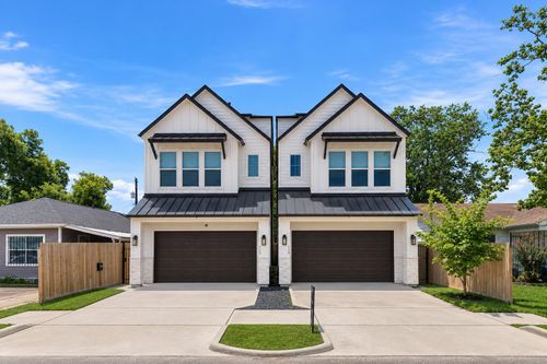 110 E 28th St, Houston, TX, 77008-2132 | Card Image