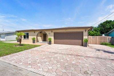 2500 Nw 85 Avenue, House other with 4 bedrooms, 2 bathrooms and null parking in Sunrise FL | Image 1