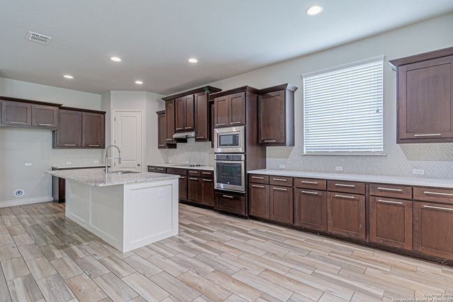 1239 Yaupon Loop, House other with 4 bedrooms, 3 bathrooms and null parking in New Braunfels TX | Image 15