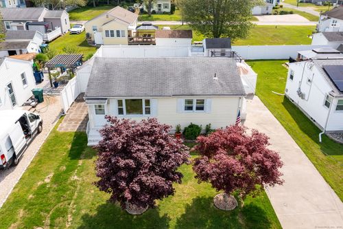50 Biscayne Blvd, Old Lyme, CT, 06371-2405 | Card Image