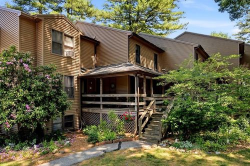 c-4 Bass St, Newmarket, NH, 03857-1154 | Card Image
