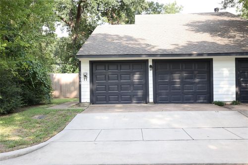 1508 Early Ln, Houston, TX, 77055-5002 | Card Image
