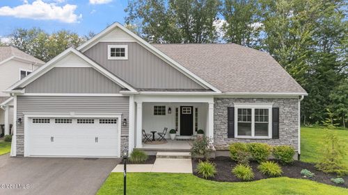 8 Fairway Ct, Voorheesville, NY, 12186-9648 | Card Image