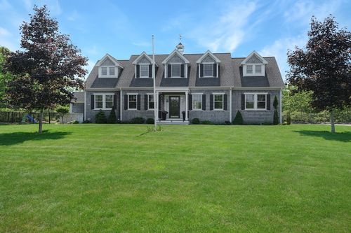27 Watcha Path, Edgartown, MA, 02539-6100 | Card Image