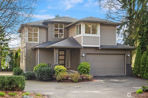 13212 42nd Ave Ne, Seattle, WA, 98125-4627 | Card Image