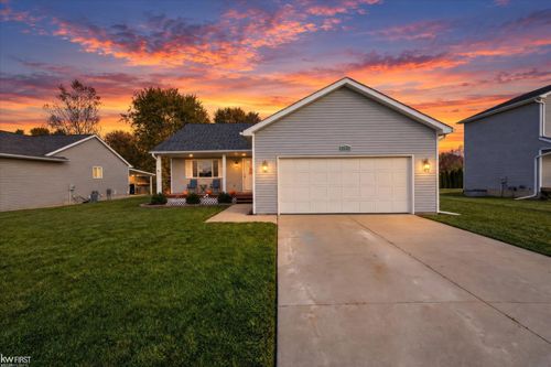3079 Dahlia Dr, Burton, MI, 48519-1587 | Card Image