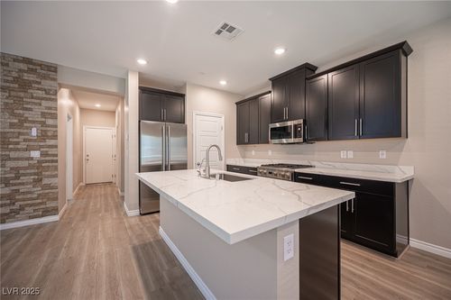 1053-600 N Carriage Hill Dr, Las Vegas, NV, 89138-4663 | Card Image