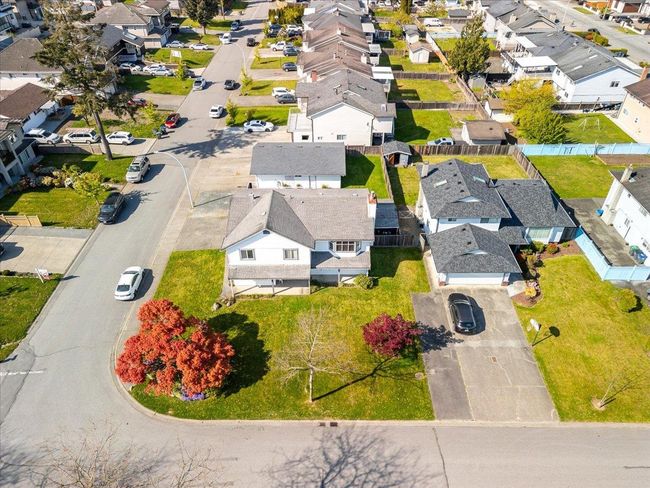 13357 79 Ave, House other with 4 bedrooms, 3 bathrooms and 12 parking in Surrey BC | Image 4