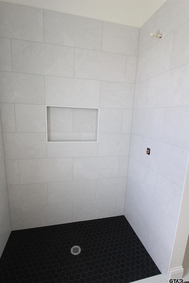 11429 Zoe Cir, House other with 4 bedrooms, 3 bathrooms and null parking in Flint TX | Image 10