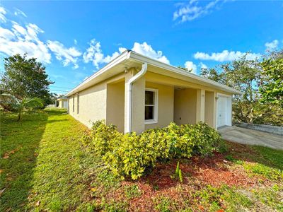 253 16th Street Sw, House other with 2 bedrooms, 2 bathrooms and null parking in Vero Beach FL | Image 3