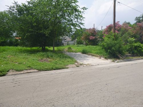 346 Canton, San Antonio, TX, 78202-3001 | Card Image