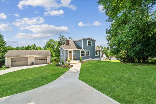 1611 Guffey Rd, Irwin, PA, 15642-9773 | Card Image