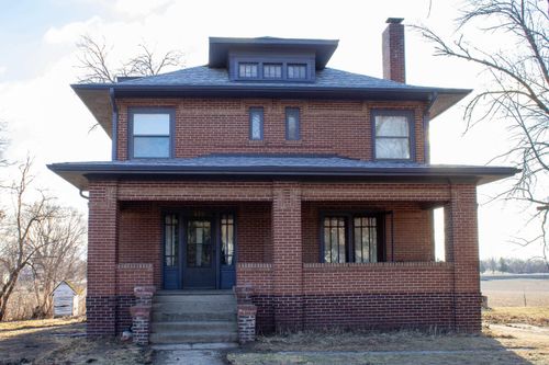 410 S 2nd St, Mallard, IA, 50562-7731 | Card Image