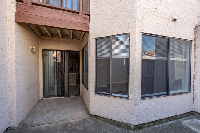 Private patio | Image 25
