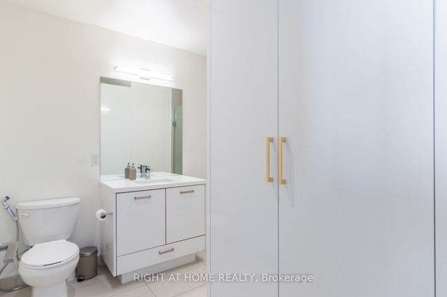 LPH02 - 608 Richmond St W, Condo with 2 bedrooms, 2 bathrooms and null parking in Toronto ON | Image 11