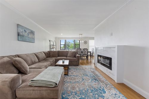 apt-4c-6 Birchwood Ct, Mineola, NY, 11501-4518 | Card Image