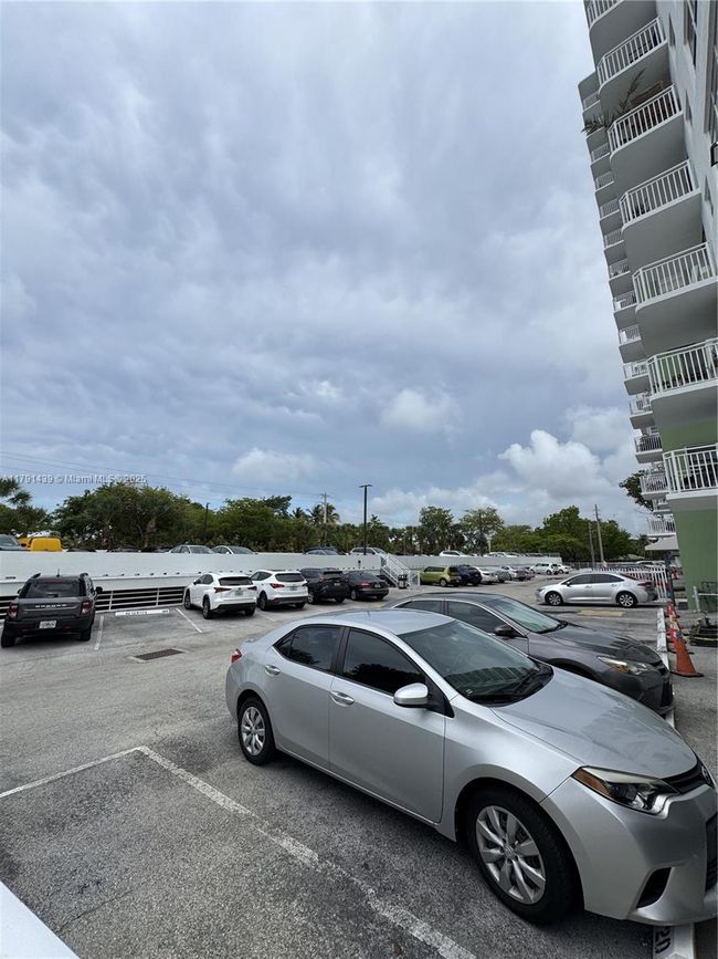 B611 - 2150 Sans Souci Blvd, Condo with 2 bedrooms, 2 bathrooms and null parking in North Miami FL | Image 9