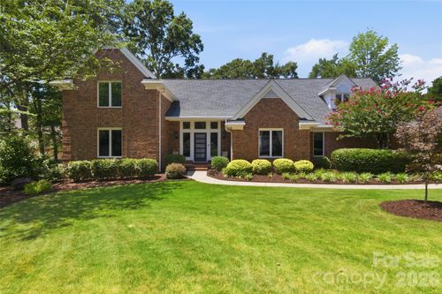 208 Kelly Ct, Fort Mill, SC, 29715-7064 | Card Image