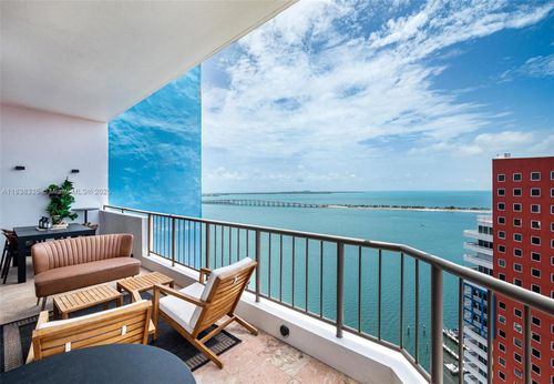205-1581 Brickell Ave, Miami, FL, 33129-1215 | Card Image