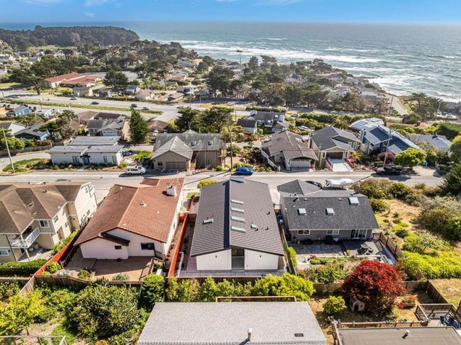 651 Stetson St, House other with 3 bedrooms, 2 bathrooms and 2 parking in Moss Beach CA | Image 31
