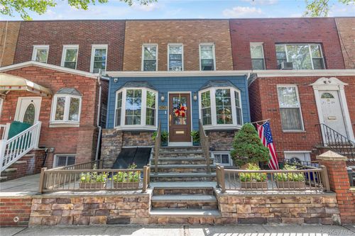 71-27 68th Street, New York, NY, 11385 | Card Image