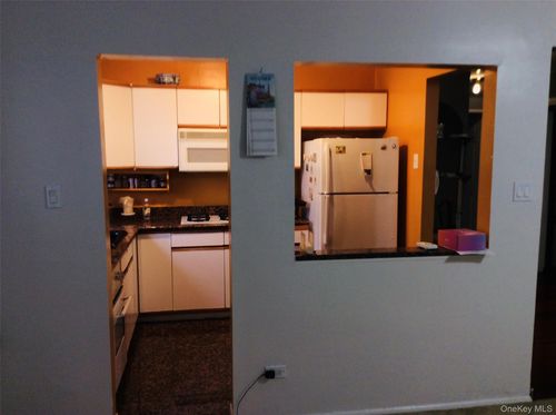 a53-204-15 Foothill Ave, Hollis, NY, 11423-1644 | Card Image
