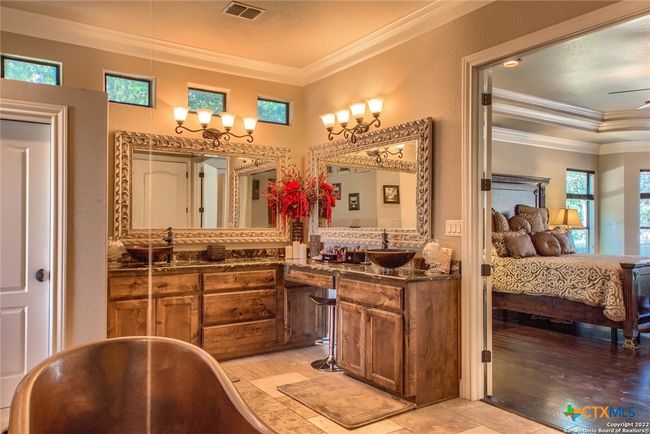 9811 Klein Ct, House other with 6 bedrooms, 7 bathrooms and null parking in New Braunfels TX | Image 19