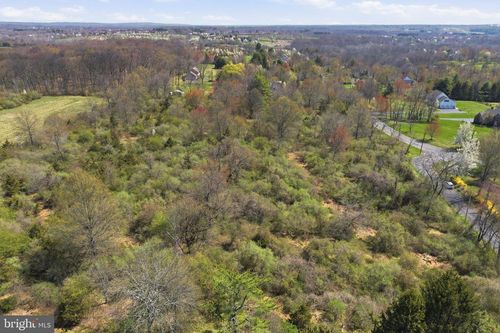 2 Hansens Cor, Titusville, NJ, 08560-2000 | Card Image