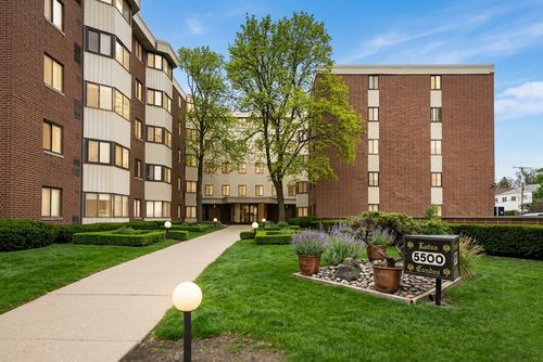 510-e-5500 Lincoln Ave, Morton Grove, IL, 60053-3413 | Card Image