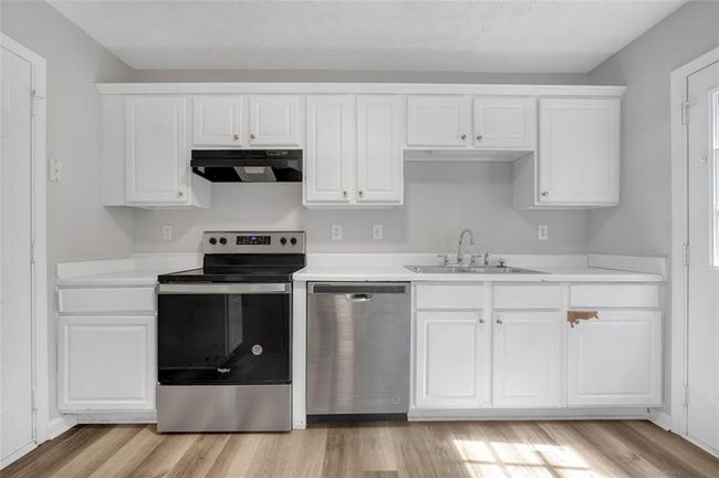 800 Tradd Ct, House other with 3 bedrooms, 3 bathrooms and null parking in Stone Mountain GA | Image 9