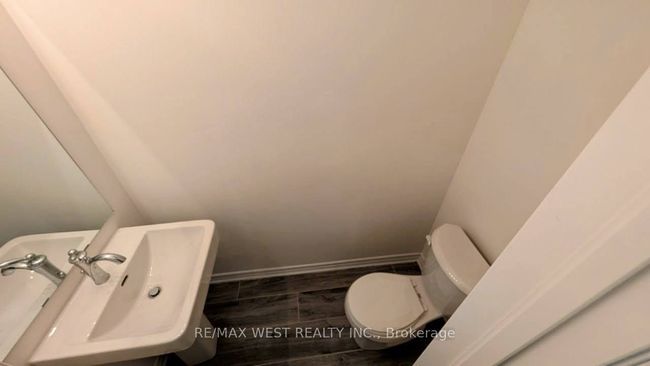 11 Paradox St, House attached with 3 bedrooms, 4 bathrooms and 1 parking in Woodbridge ON | Image 7