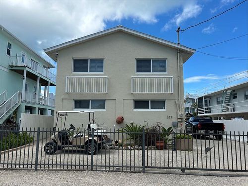 237 Jolly Roger Dr, Key Largo, FL, 33037-2315 | Card Image