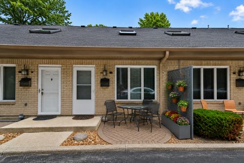 b-7248 Dixon St, Forest Park, IL, 60130-1161 | Card Image