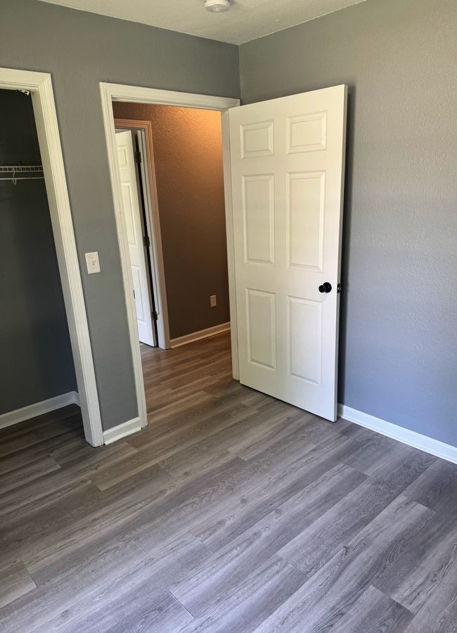 1312 N Hickory St, House other with 4 bedrooms, 2 bathrooms and 4 parking in Champaign IL | Image 15
