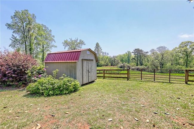 1096 Sutton Mill Rd, House other with 3 bedrooms, 2 bathrooms and 9 parking in Clarkesville GA | Image 59