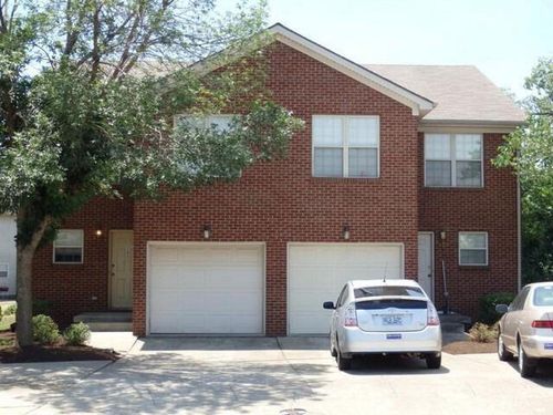 3811 Sugar Creek Dr, Lexington, KY, 40517-2033 | Card Image